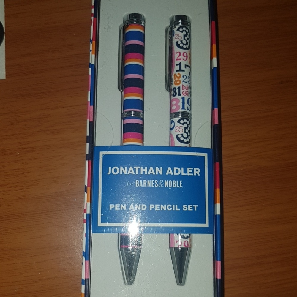 Barnes and nobles pen and pencil set